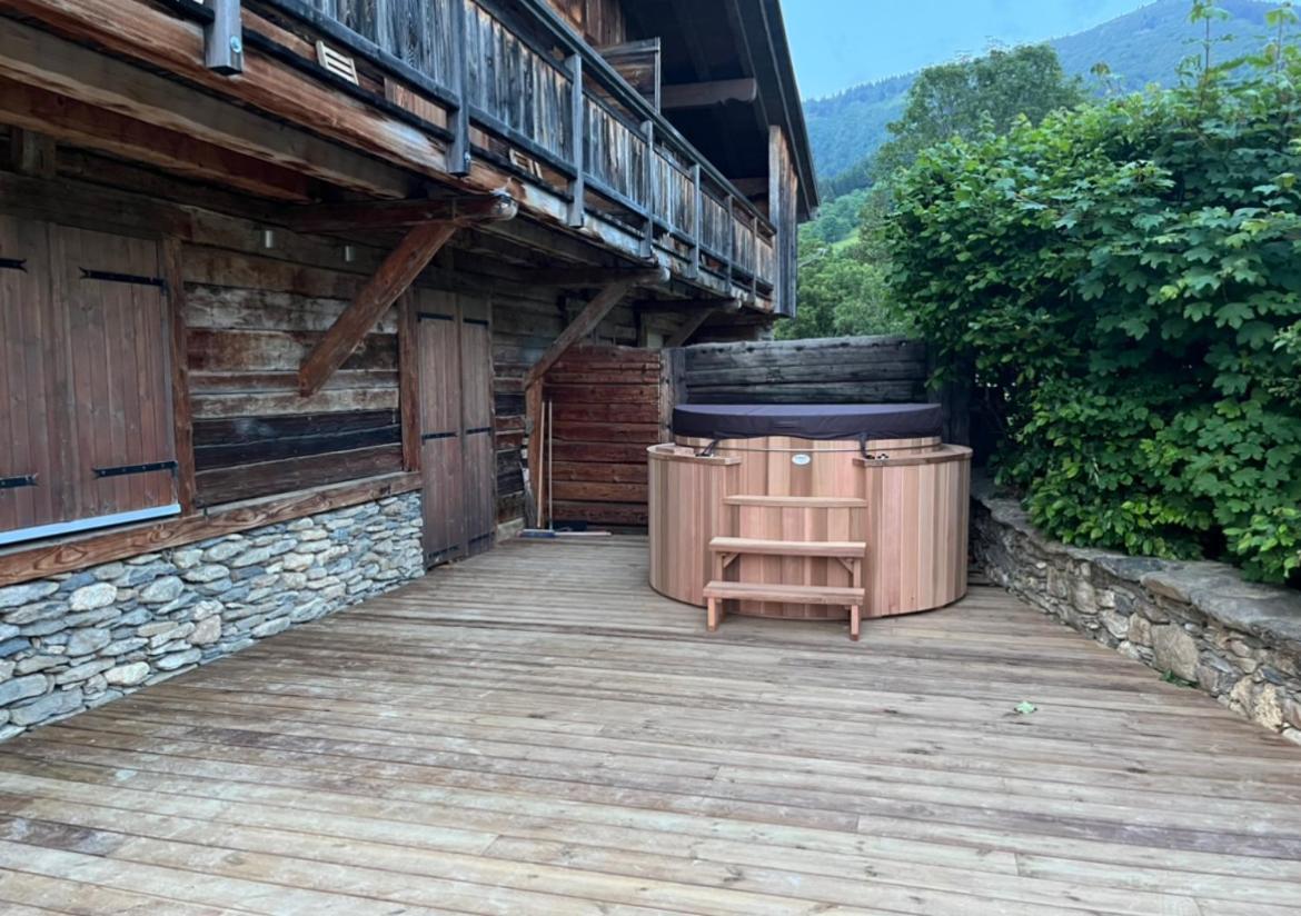 Le Chalet Du Cret - 8 Pers, Tout Confort Avec Jacuzzi ノートル・ダム・ド・ベルコンブ エクステリア 写真