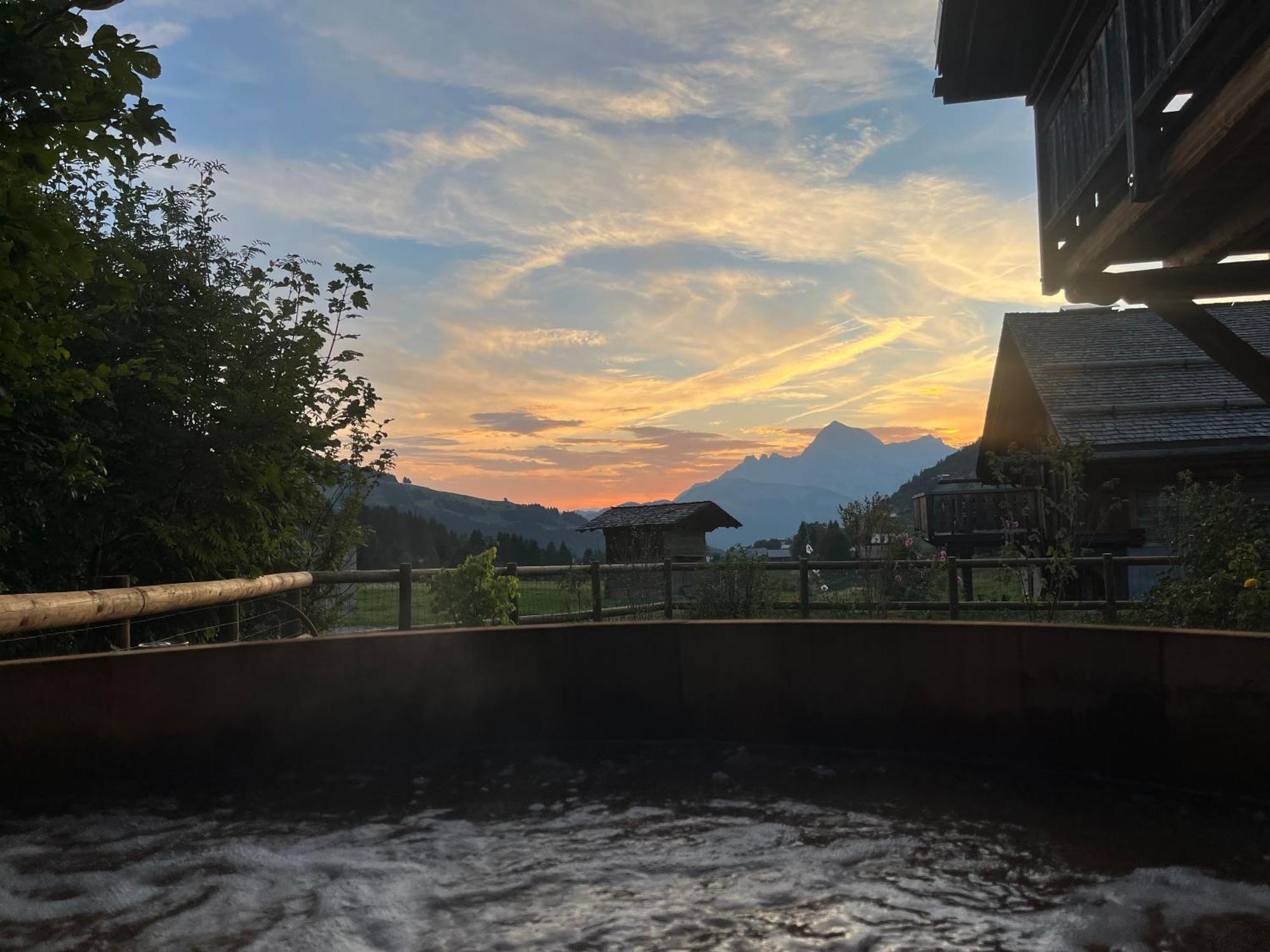 Le Chalet Du Cret - 8 Pers, Tout Confort Avec Jacuzzi ノートル・ダム・ド・ベルコンブ エクステリア 写真